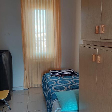Affitti Brevi Ferrera Bilocale Ilenia 20 Minuti Da Rho Fiera E San Siro Apartment Bareggio Exterior foto