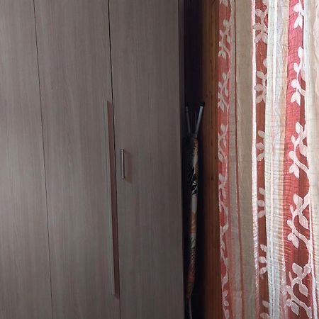 Affitti Brevi Ferrera Bilocale Ilenia 20 Minuti Da Rho Fiera E San Siro Apartment Bareggio Exterior foto